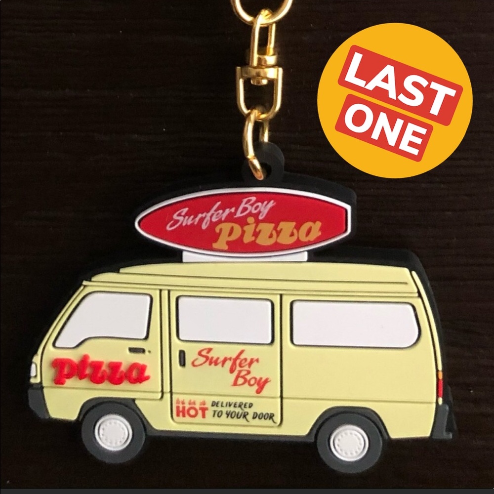 Stranger things - surfer boy pizza keychain